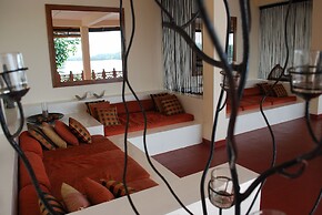 Kalla Bongo Lake Resort