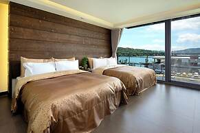 LakeView Homestay