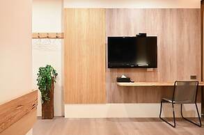 LakeView Homestay