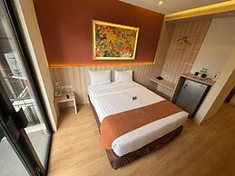 D'Bamboo Suites