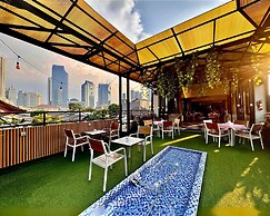D'Bamboo Suites