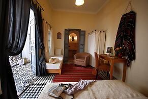 Dar Touyir