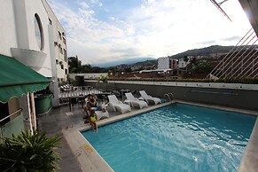 Hotel San Fernando Real