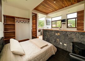 Altura Hotel
