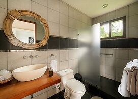 Altura Hotel