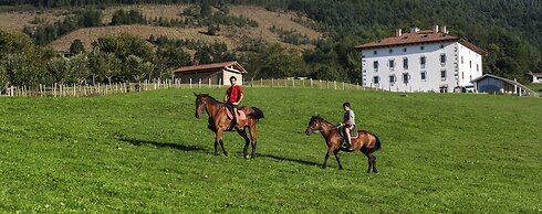 Palacio de Yrisarri by IrriSarri Land