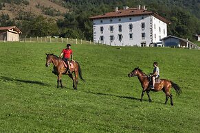 Palacio de Yrisarri by IrriSarri Land