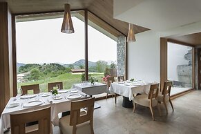 Palacio de Yrisarri by IrriSarri Land