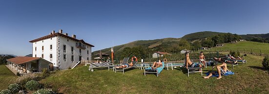 Cabañas Deluxe Basajaun Basoa by IrriSarri Land