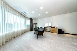 Nine Boutique Hotel