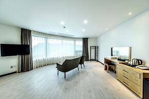 Nine Boutique Hotel