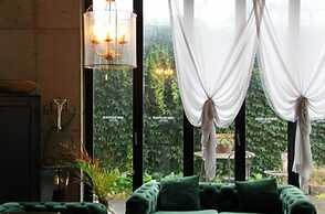 Nine Boutique Hotel
