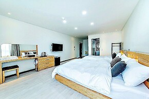 Nine Boutique Hotel