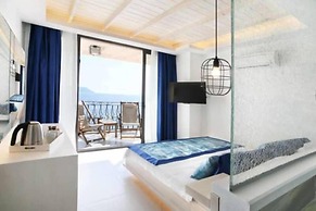 Nur Beach Hotel