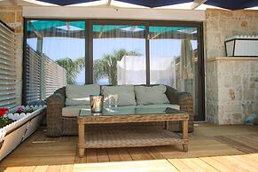 Nur Beach Hotel