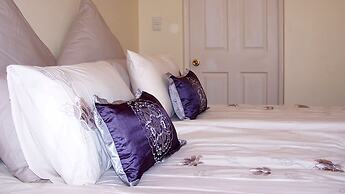 Somerset Sights Bed and Breakfast