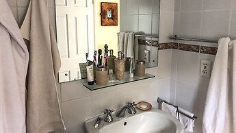 Somerset Sights Bed and Breakfast