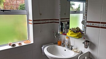 Somerset Sights Bed and Breakfast