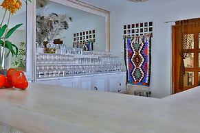 Belinda Hotel