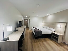 Pinewood Motor Inn