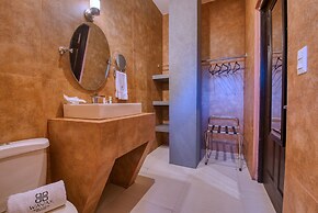 Wayak Hotel & Suites
