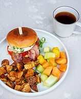 Qualicum Beach Inn