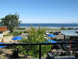 Qualicum Beach Inn