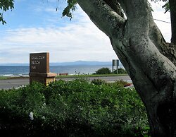 Qualicum Beach Inn