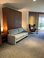 Qualicum Beach Inn