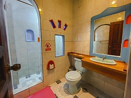 Hostal Chukirawa - Hostel