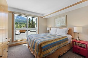 Le Chamois by Whistler Premier