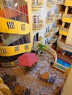 Art-Deco Beach Hotel