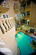 Art-Deco Beach Hotel