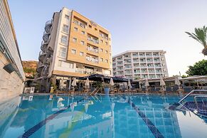 Cettia Beach Resort - Adults Only