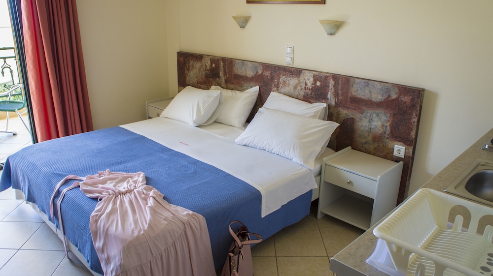 Hotel Loukas Vrachos