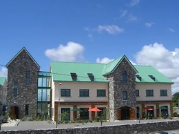 The Arches Hotel