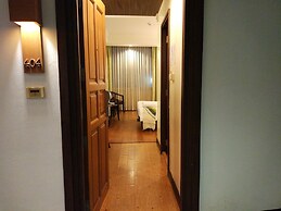 FRESH INN HOTEL