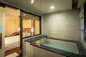 Chyuan Du Spring Resort