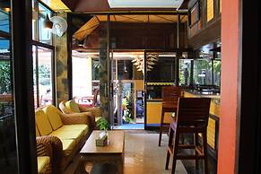 Kelly’s Residency