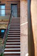 Polys Guest House
