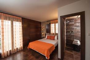 Polys Guest House