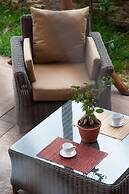 Polys Guest House