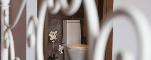 Polys Guest House
