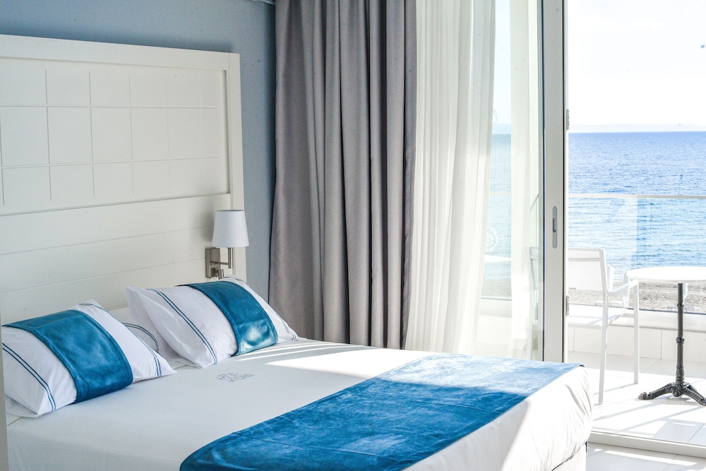 Acrotel Lilyann Boutique Hotel