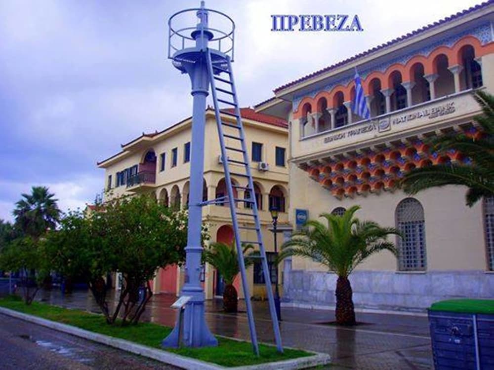 IonionStar Hotel
