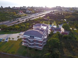 IonionStar Hotel