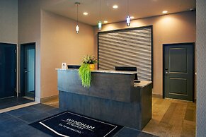 Wingate By Wyndham Calgary Airport