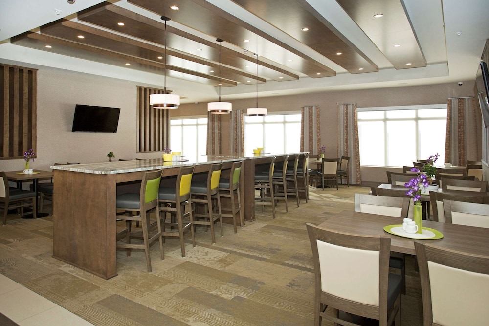 Wingate By Wyndham Calgary Airport