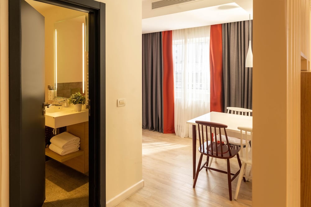 Park Inn by Radisson Bucharest Hotel & Residence