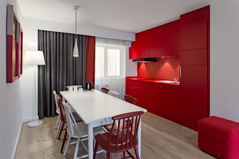 Park Inn by Radisson Bucharest Hotel & Residence
